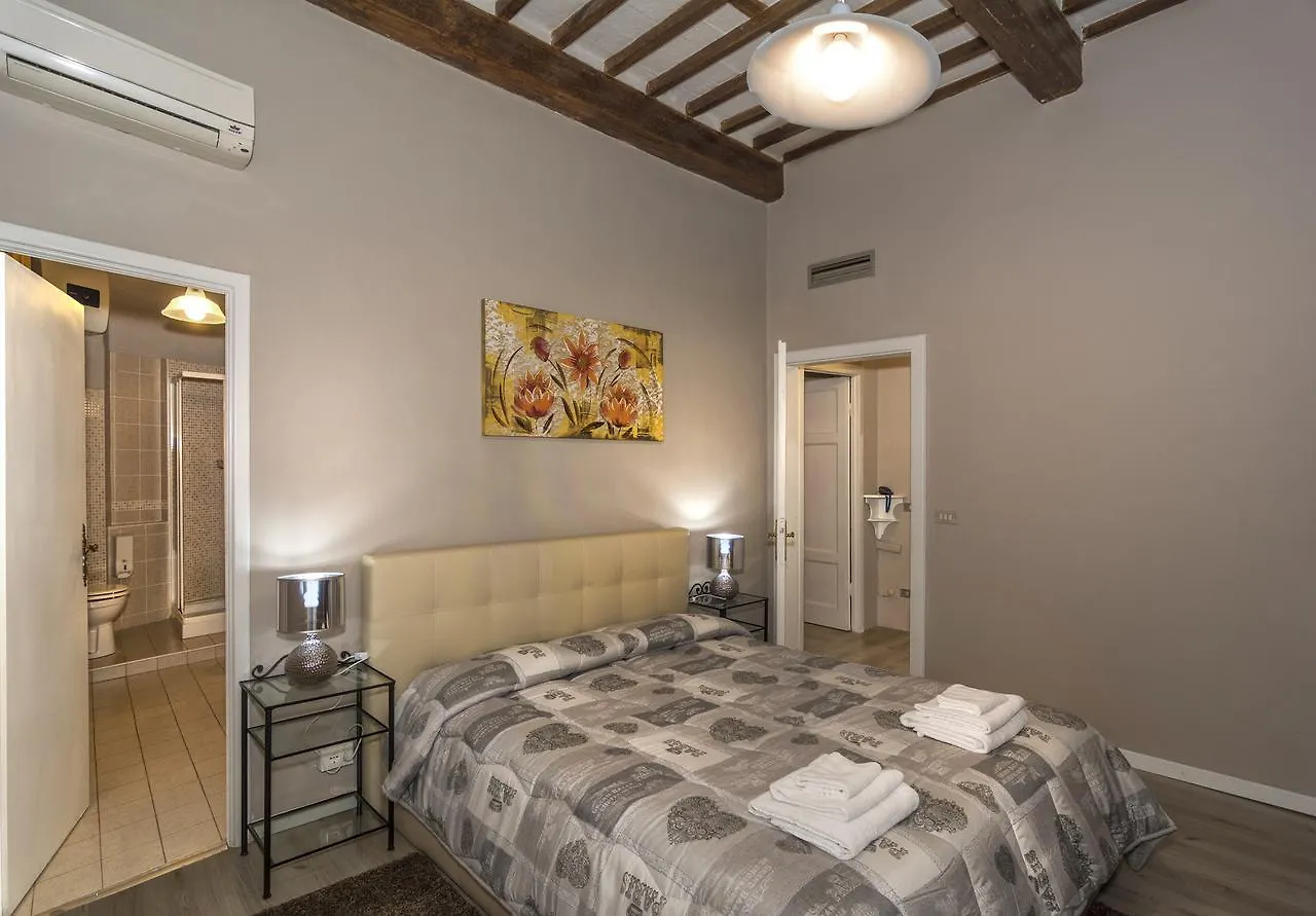 Tuscan Sun Holiday Apartments Lukka Włochy