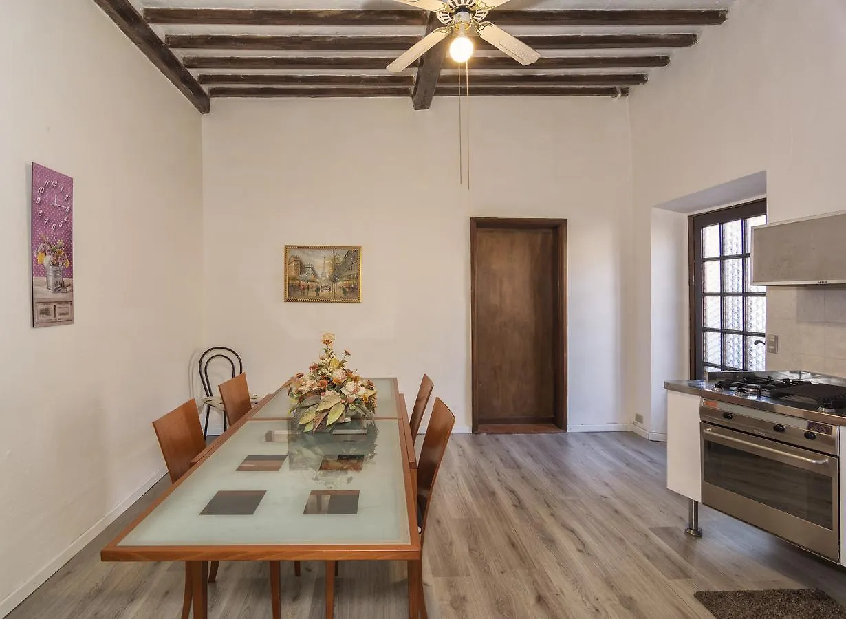 Tuscan Sun Holiday Apartments Lukka