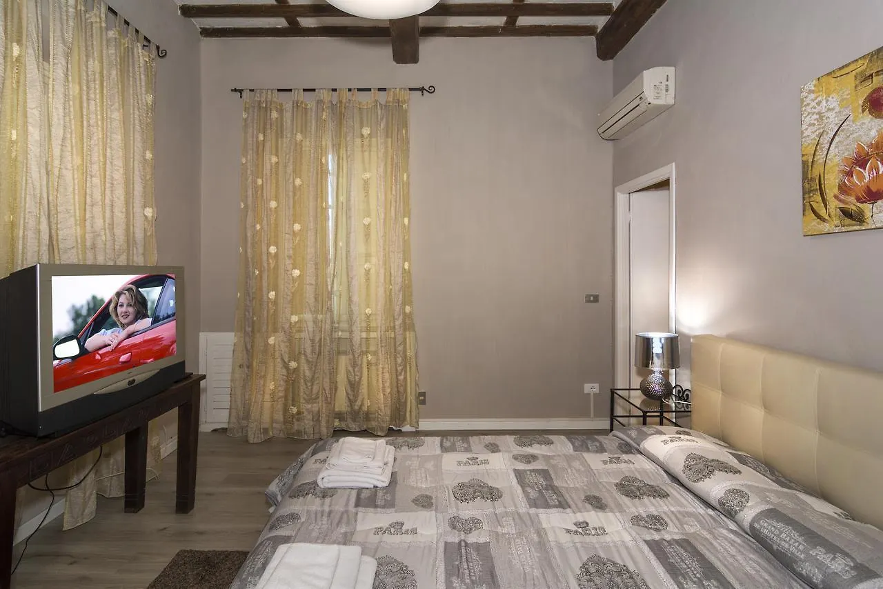 Tuscan Sun Holiday Apartments Lukka