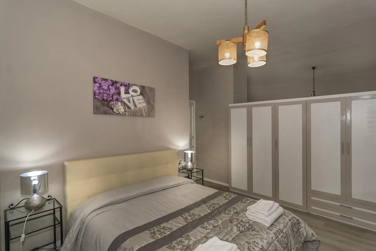 Tuscan Sun Holiday Apartments Lukka